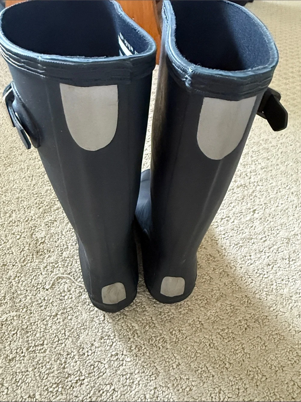 Hunter Black Tall Rubber Rain Boots with Red-Trim Logo youth size 2B